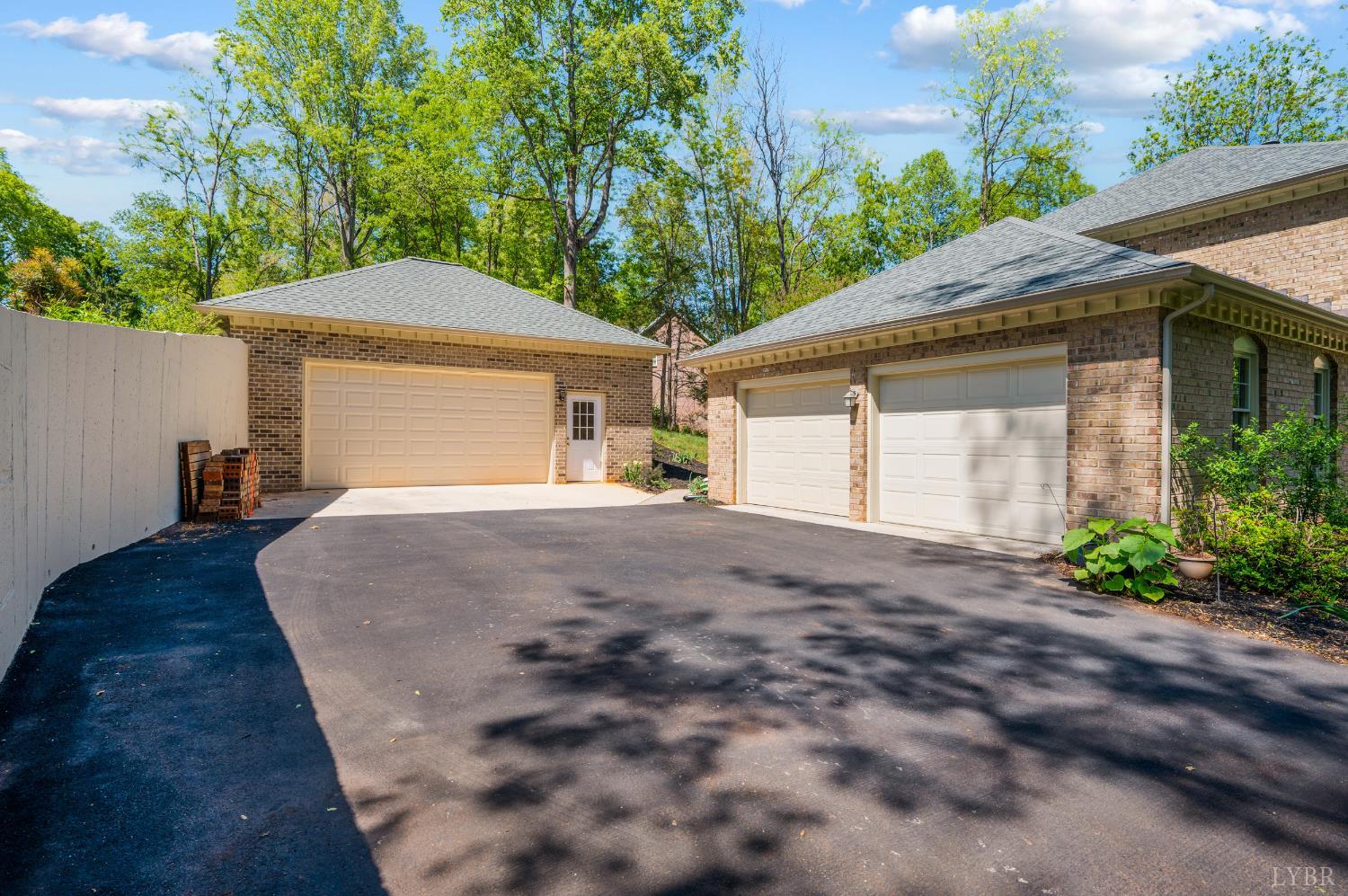 209 Quail Ridge Drive Forest, VA 24551 - Photo 3 of 57