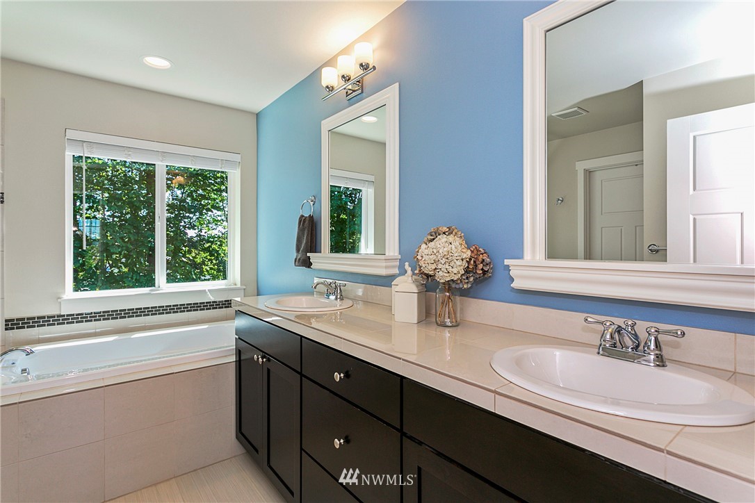4110 180th Place Southeast Bothell, WA 98012 - Photo 18 of 32 Gallery Image 18
