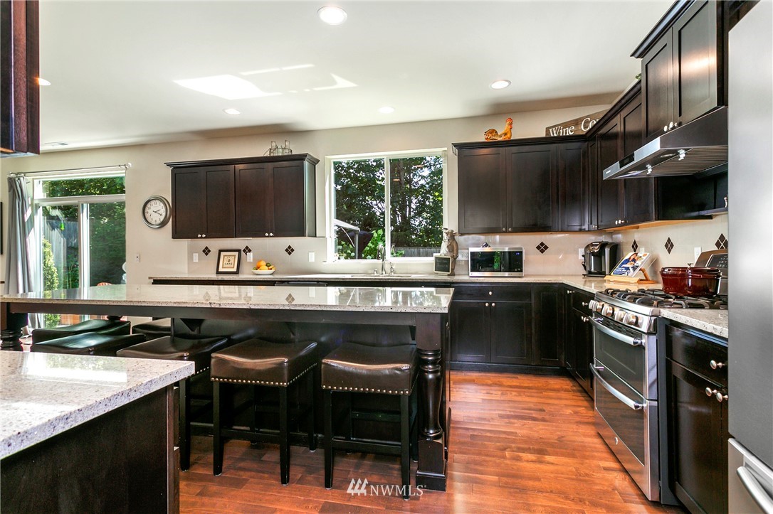 4110 180th Place Southeast Bothell, WA 98012 - Photo 5 of 32 Gallery Image 5