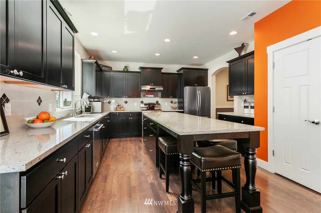 4110 180th Place Southeast Bothell, WA 98012 - Photo 6 of 32 Gallery Image 6