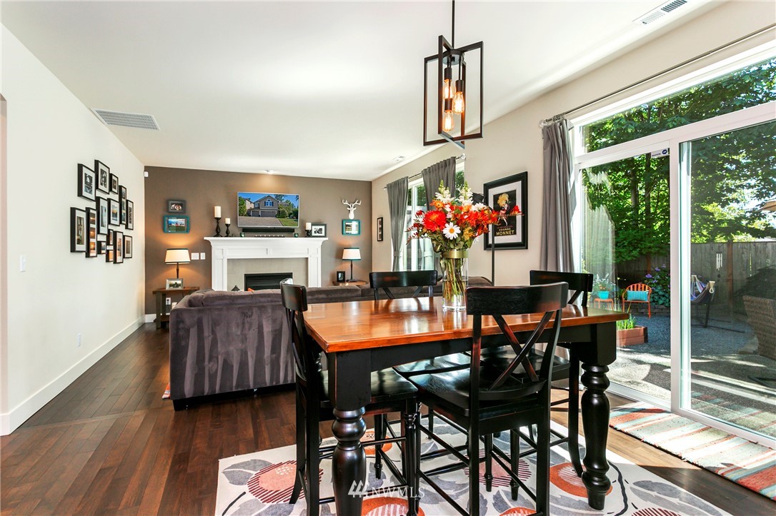 4110 180th Place Southeast Bothell, WA 98012 - Photo 9 of 32 Gallery Image 9