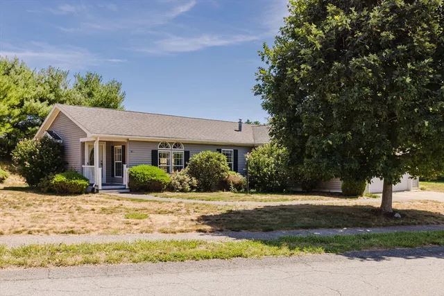 $349,900 | 2602 Green Street, Middleboro, MA 02346