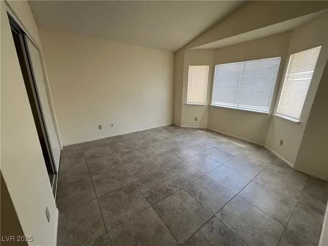 $2,095 | 8901 Clear Blue Drive, Las Vegas, NV 89117