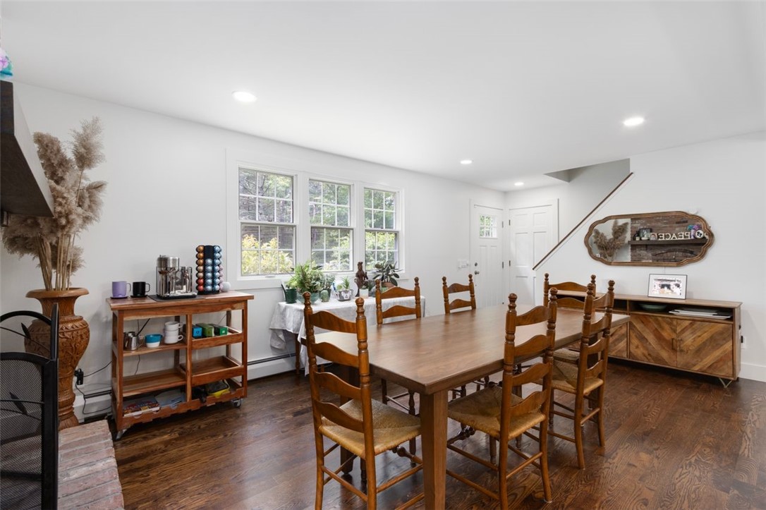 257 Shannock Road South Kingstown, RI 02879 - Photo 11 of 48