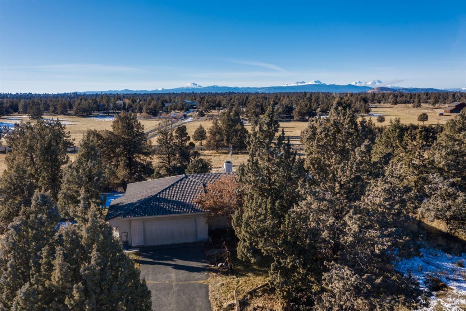 61700 Gosney Road Bend, OR 97702 - Photo 1 of 25 Primary Photo