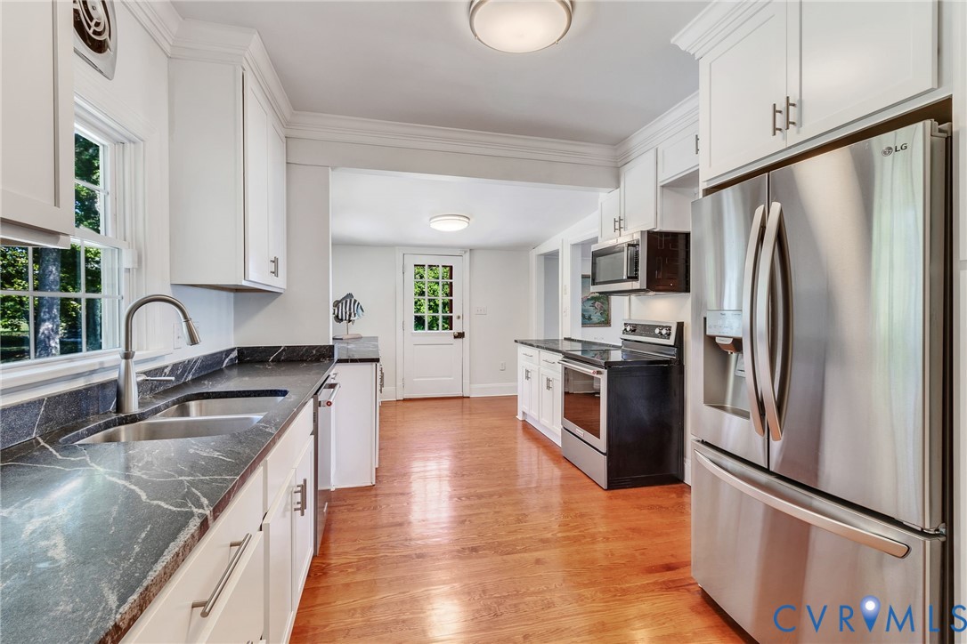 3022 Skipjack Road Kinsale, VA 22488 - Photo 8 of 57 Granite counters