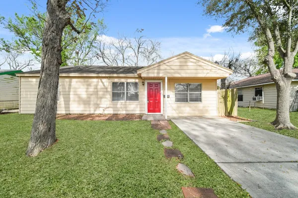 $1,595 | 2509 Lancaster Lane, Pasadena, TX 77506