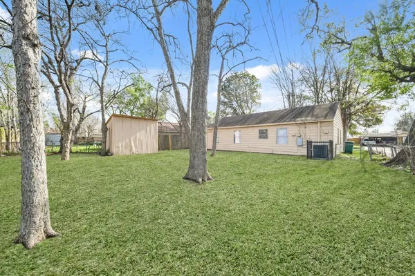 $1,595 | 2509 Lancaster Lane, Pasadena, TX 77506