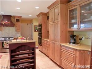 33743 Lyncroft Street Farmington, MI 48331 - Photo 15 of 40 15.jpg