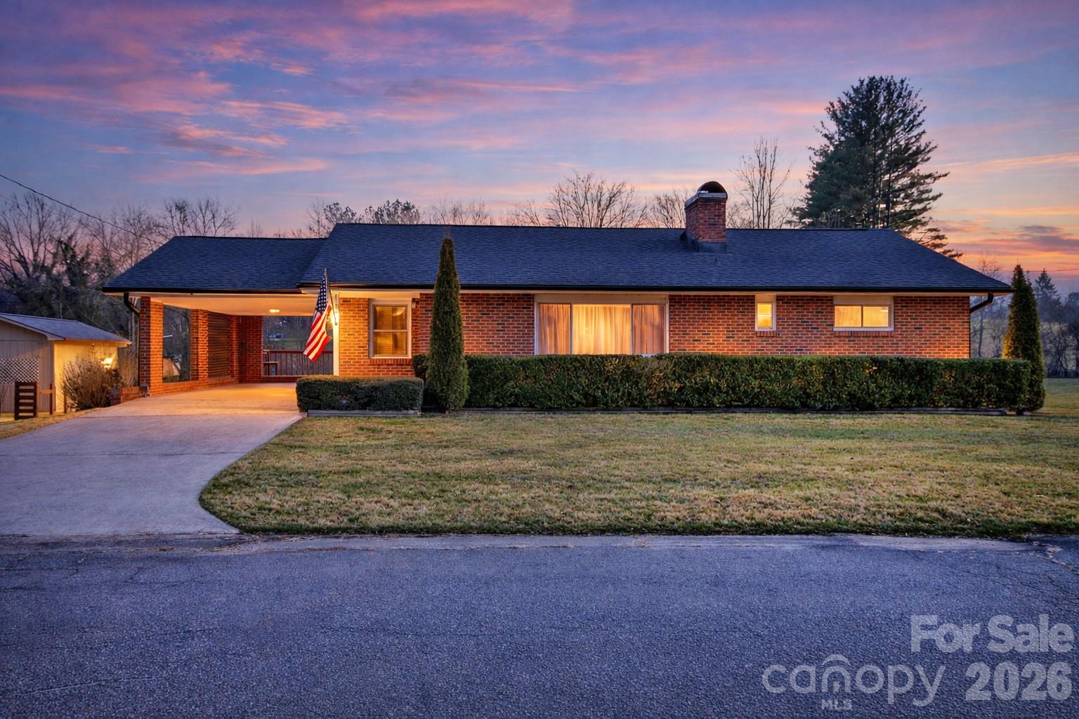 112 Allison Road Brevard, NC 28712 - Photo 4 of 41