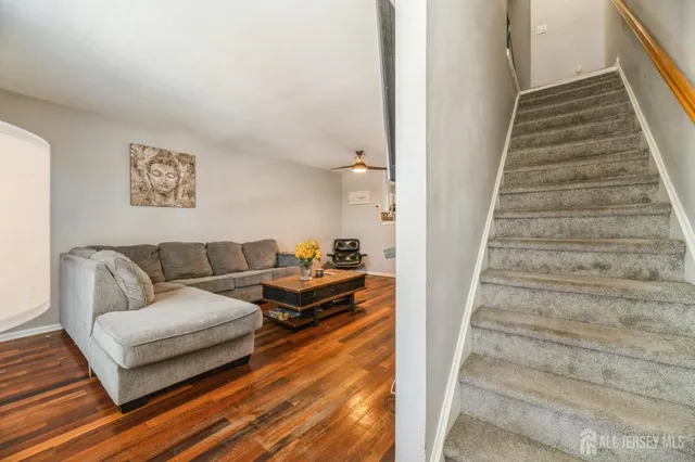 $439,000 | 109 Giera Court, Sayreville, NJ 08859