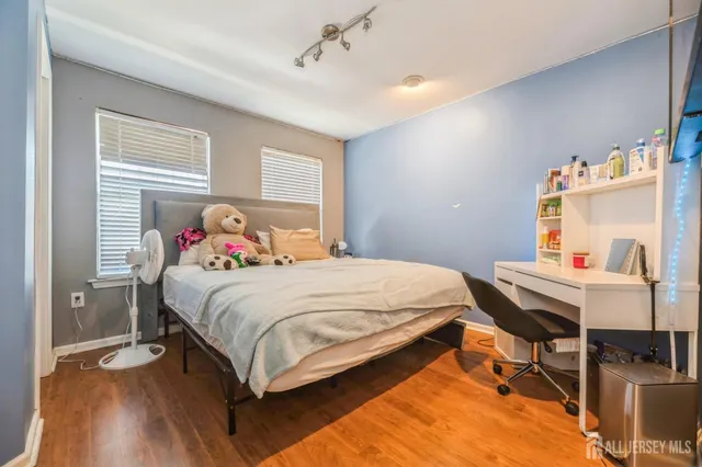 $439,000 | 109 Giera Court, Sayreville, NJ 08859