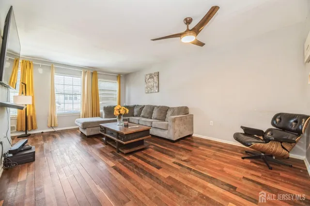 $439,000 | 109 Giera Court, Sayreville, NJ 08859