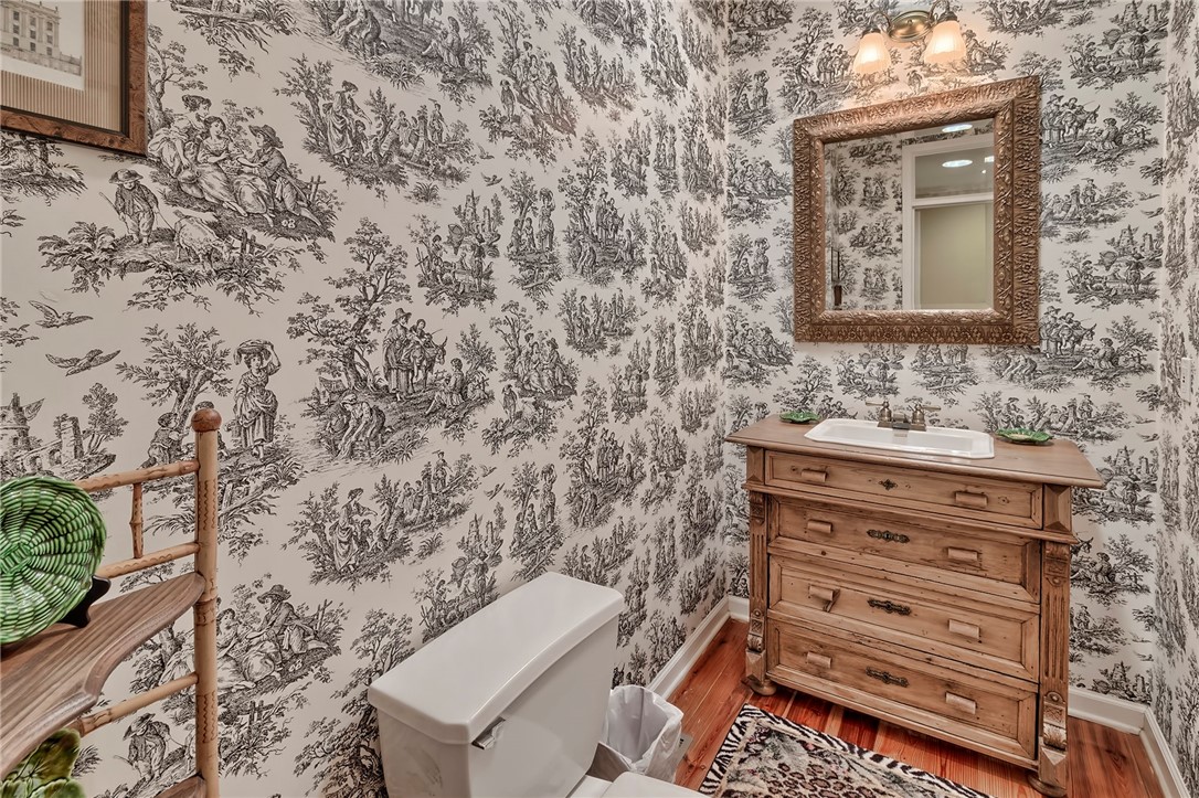 1 Lakeside Drive Salem, SC 29676 - Photo 21 of 50 Main Level Powder Room