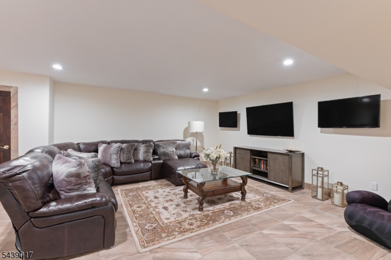 305 Green Road Sparta, NJ 07871 - Photo 36 of 41