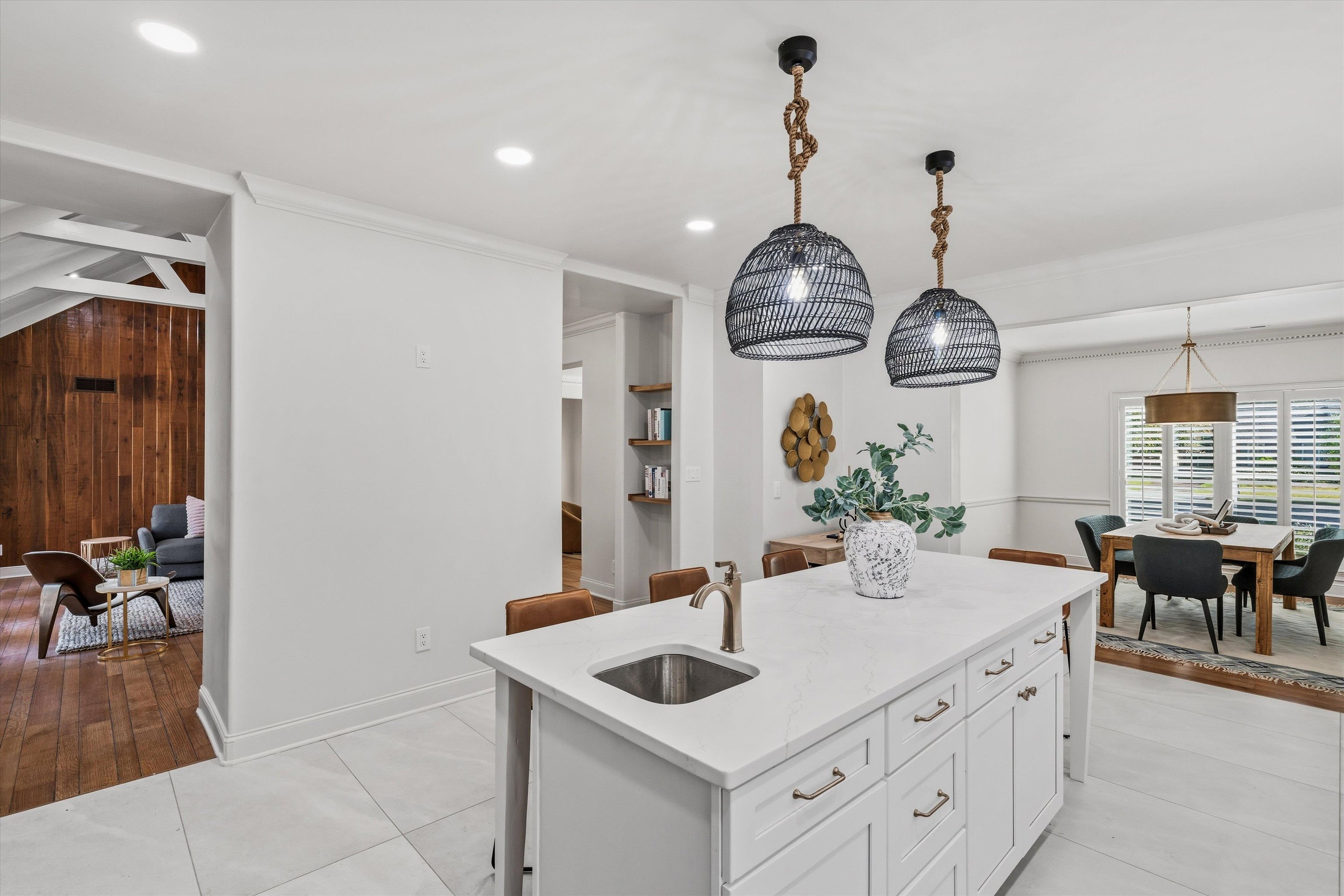 159 Perkins Extension Memphis, TN 38117 - Photo 9 of 37 a kitchen with sink and breakfast area