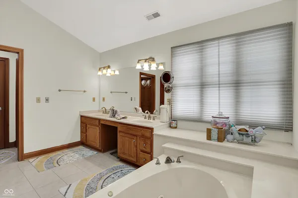 $1,075,000 | 9012 Nautical Watch Drive, Indianapolis, IN 46236