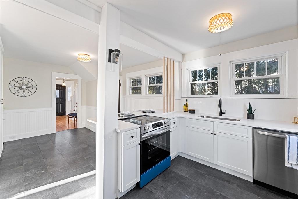 23 Homestead Avenue Springfield, MA 01151 - Photo 11 of 42 Gallery Image 11