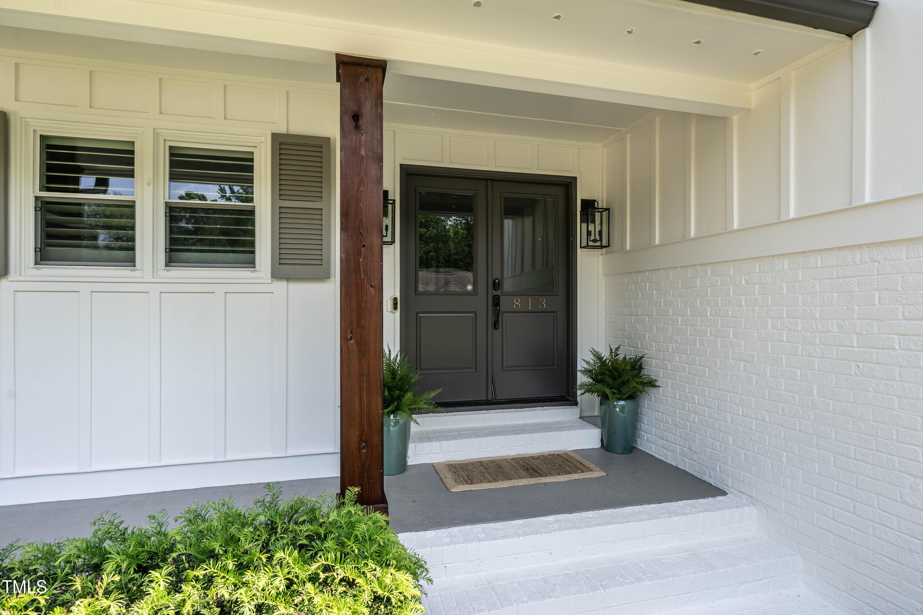 813 Faulkner Place Raleigh, NC 27609 - Photo 3 of 42 Front Porch