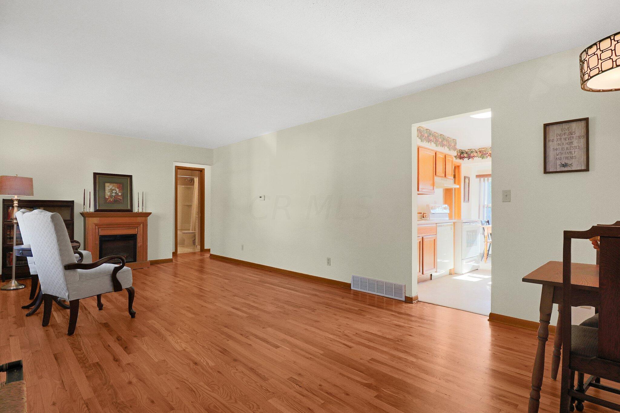 1017 Loring Road Columbus, OH 43224 - Photo 6 of 28 gorgeous floors!!