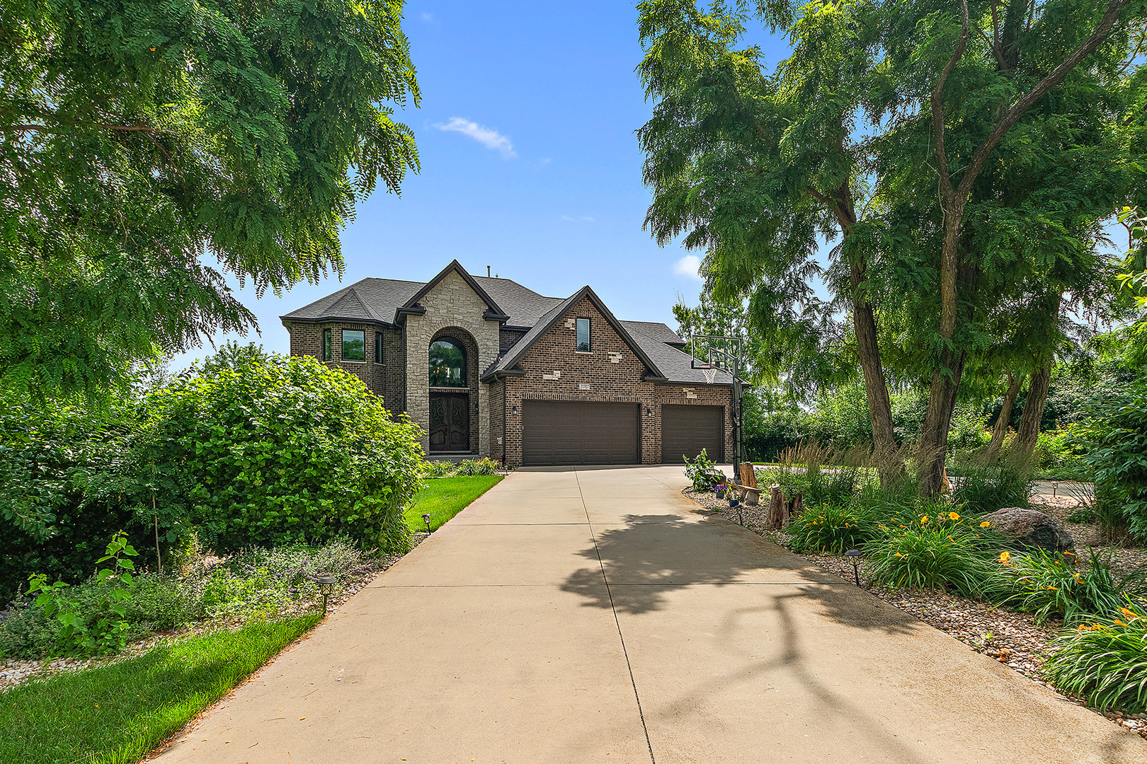 21707 South Owens Road Mokena, IL 60448 - Photo 1 of 70
