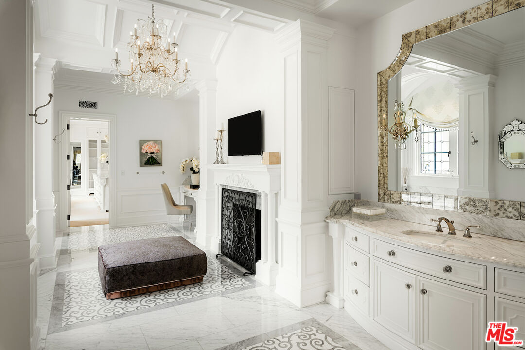 71 Beverly Park Beverly Hills, CA 90210 - Photo 28 of 75