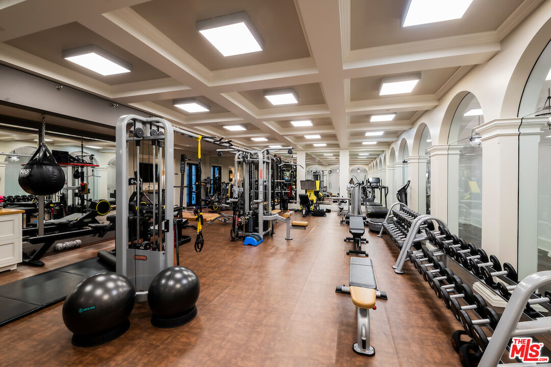 71 Beverly Park Beverly Hills, CA 90210 - Photo 48 of 75