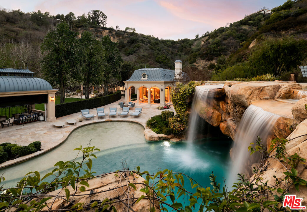 71 Beverly Park Beverly Hills, CA 90210 - Photo 70 of 75