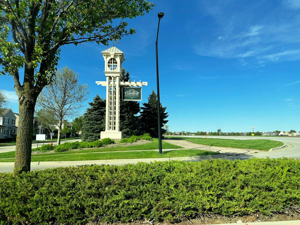 208 Goldenrod Drive, Unit 1 Elgin, IL 60124 - Photo 17 of 17 a view of a golf course with a lake view