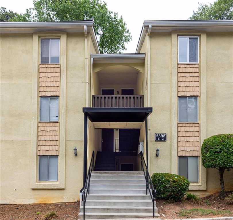 2398 Lawrenceville Highway, Unit U Decatur, GA 30033 - Photo 2 of 32 a front view of a house with entryway