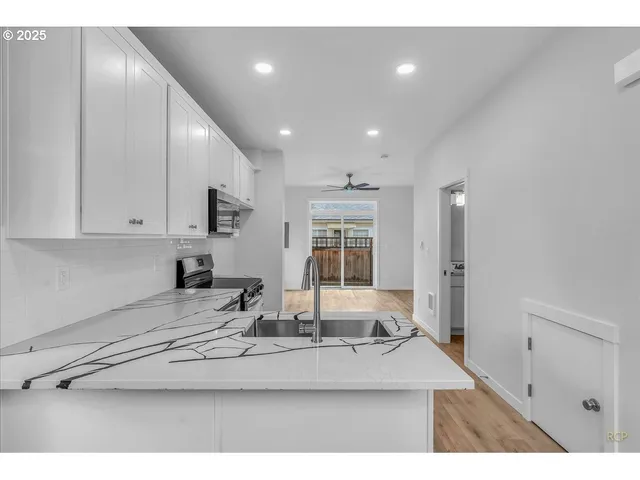 $312,900 | 9414 North Bristol Avenue, Portland, OR 97203