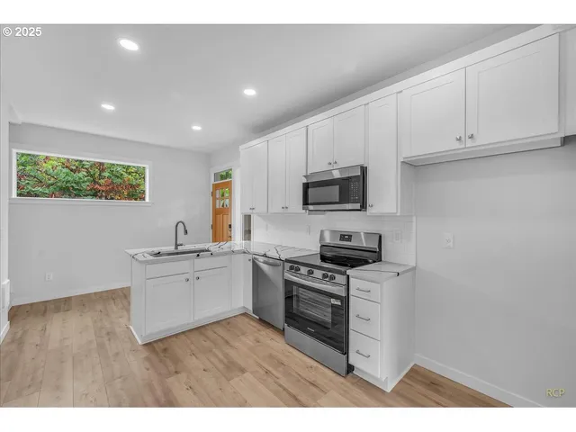 $312,900 | 9414 North Bristol Avenue, Portland, OR 97203