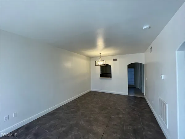 $1,100 | 4110 Castilla Circle, Unit 102, Fort Myers, FL 33916