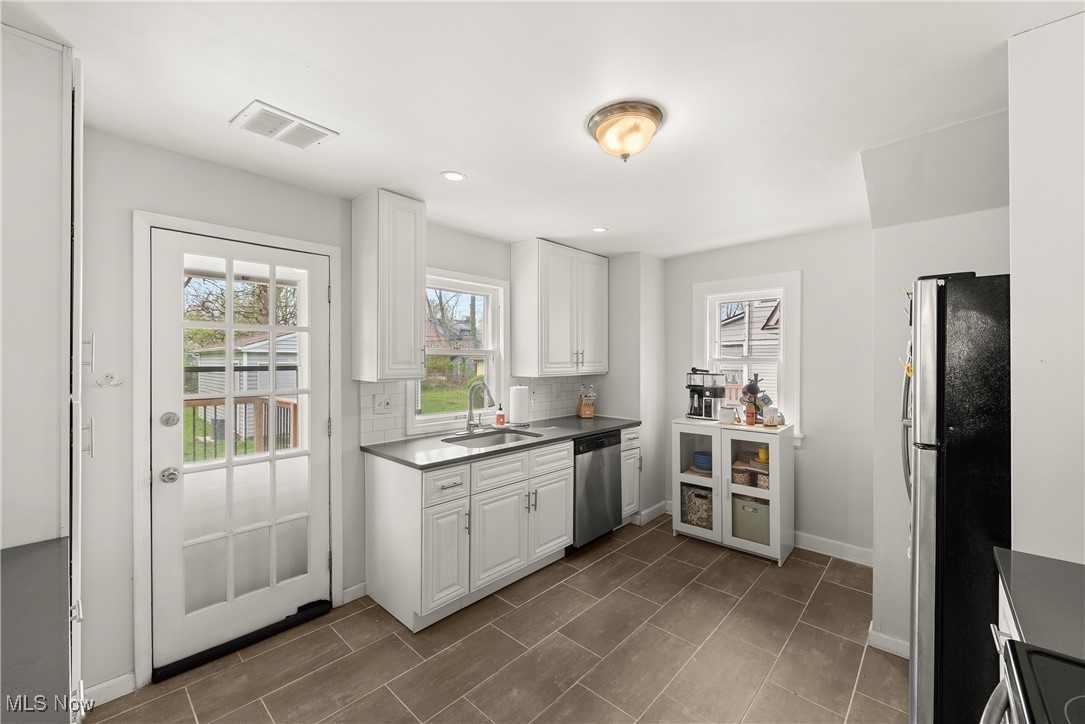 3386 Ormond Road Cleveland, OH 44118 - Photo 16 of 41 Gallery Image 16