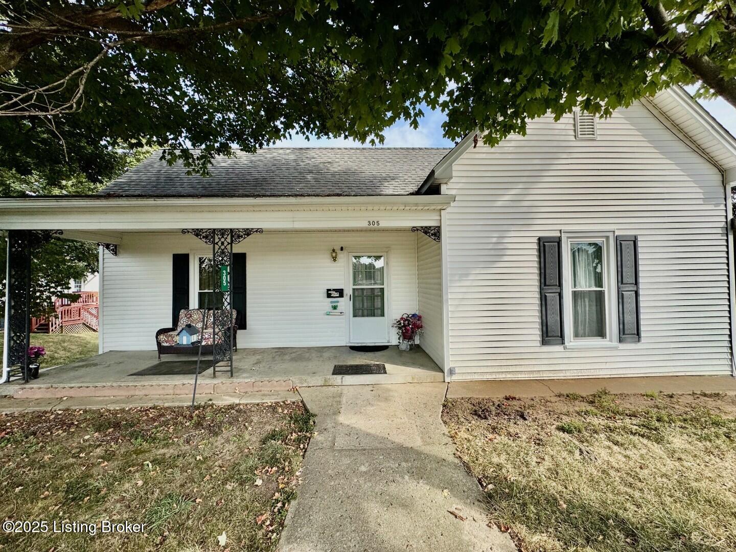 305 North Walnut Street Springfield, KY 40069 - Photo 2 of 14 IMG_4381 (Large)