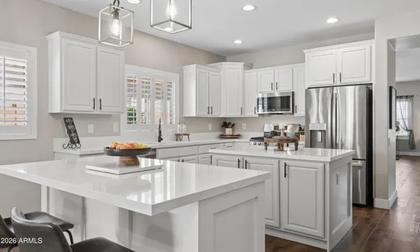 $689,900 | 5310 West Saddlehorn Road, Phoenix, AZ 85083