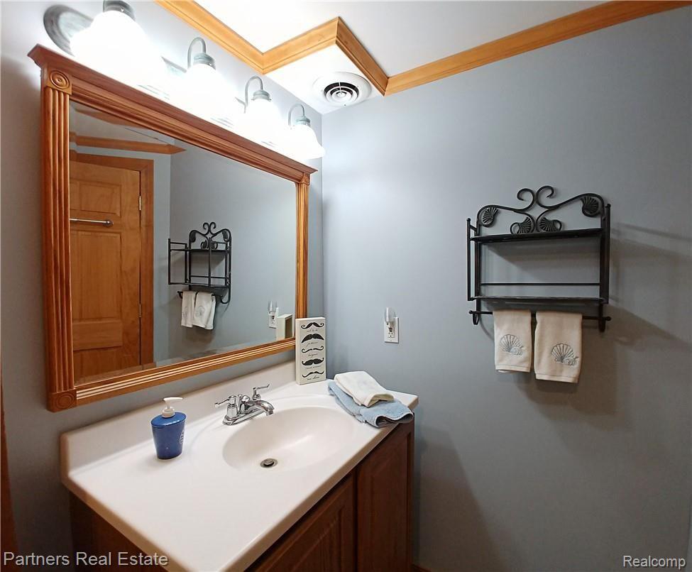 2715 West Coon Lake Road Howell, MI 48843 - Photo 40 of 54 17cc.
