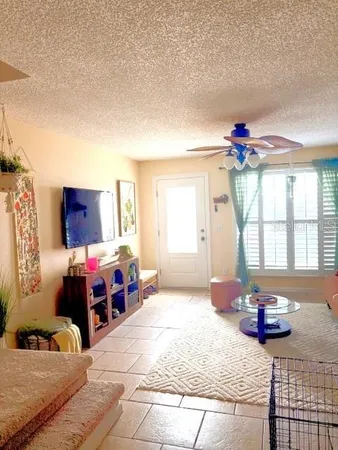 $2,100 | 6710 121st Avenue, Unit 1, Largo, FL 33773