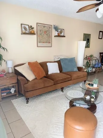 $2,100 | 6710 121st Avenue, Unit 1, Largo, FL 33773