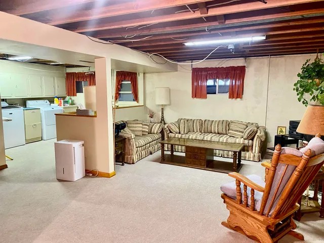 $3,300 | 4820 South Old State Road 37, Bloomington, IN 47401