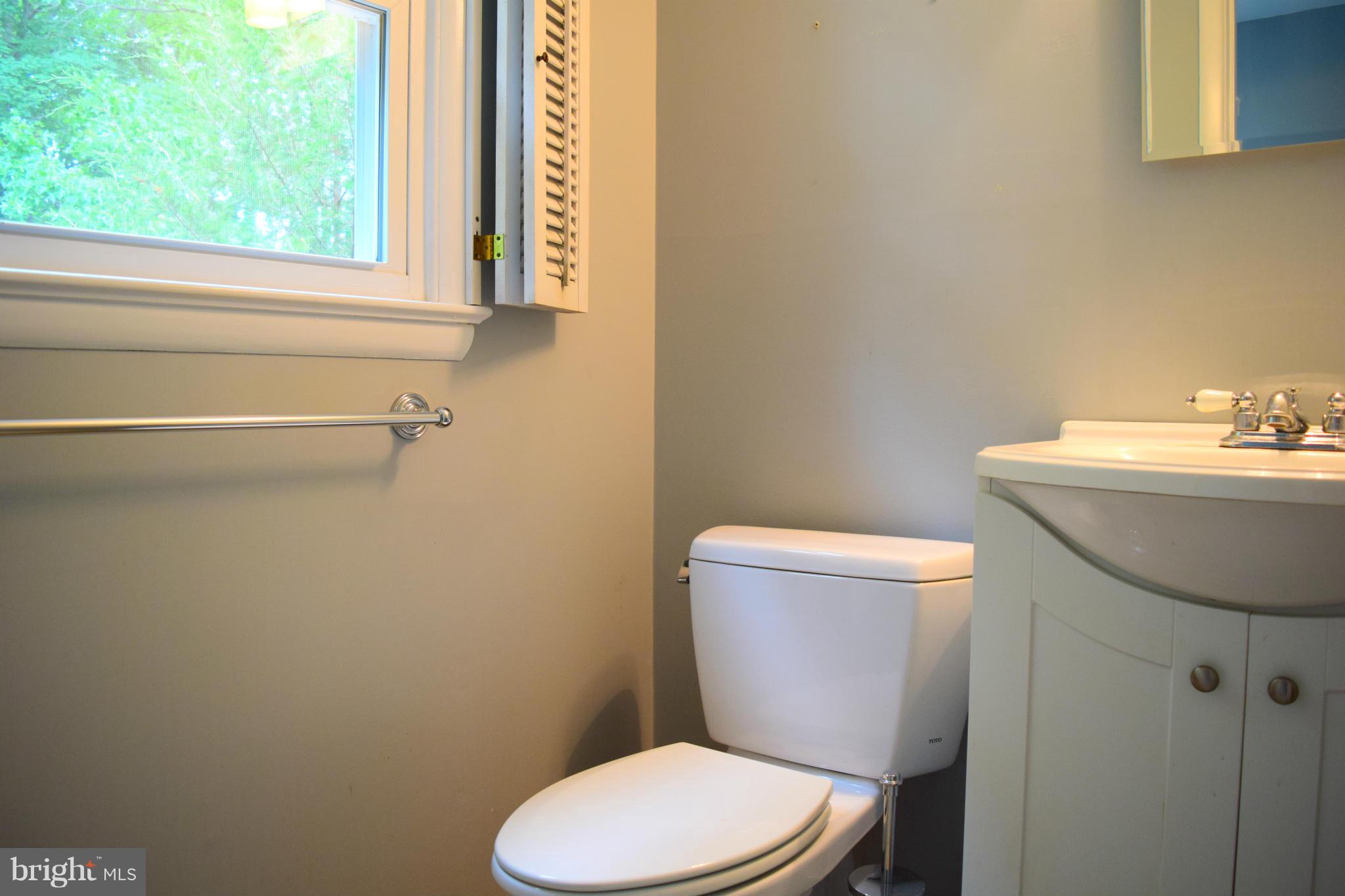 8809 Battery Road Alexandria, VA 22308 - Photo 15 of 27 Bath