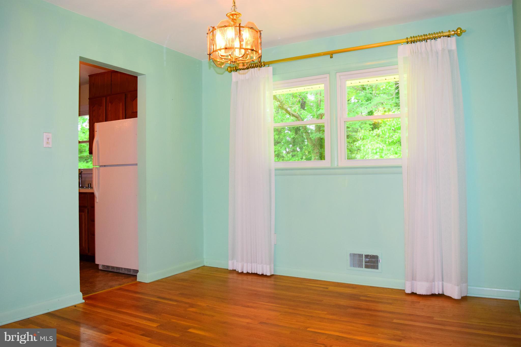 8809 Battery Road Alexandria, VA 22308 - Photo 18 of 27 Dining Room