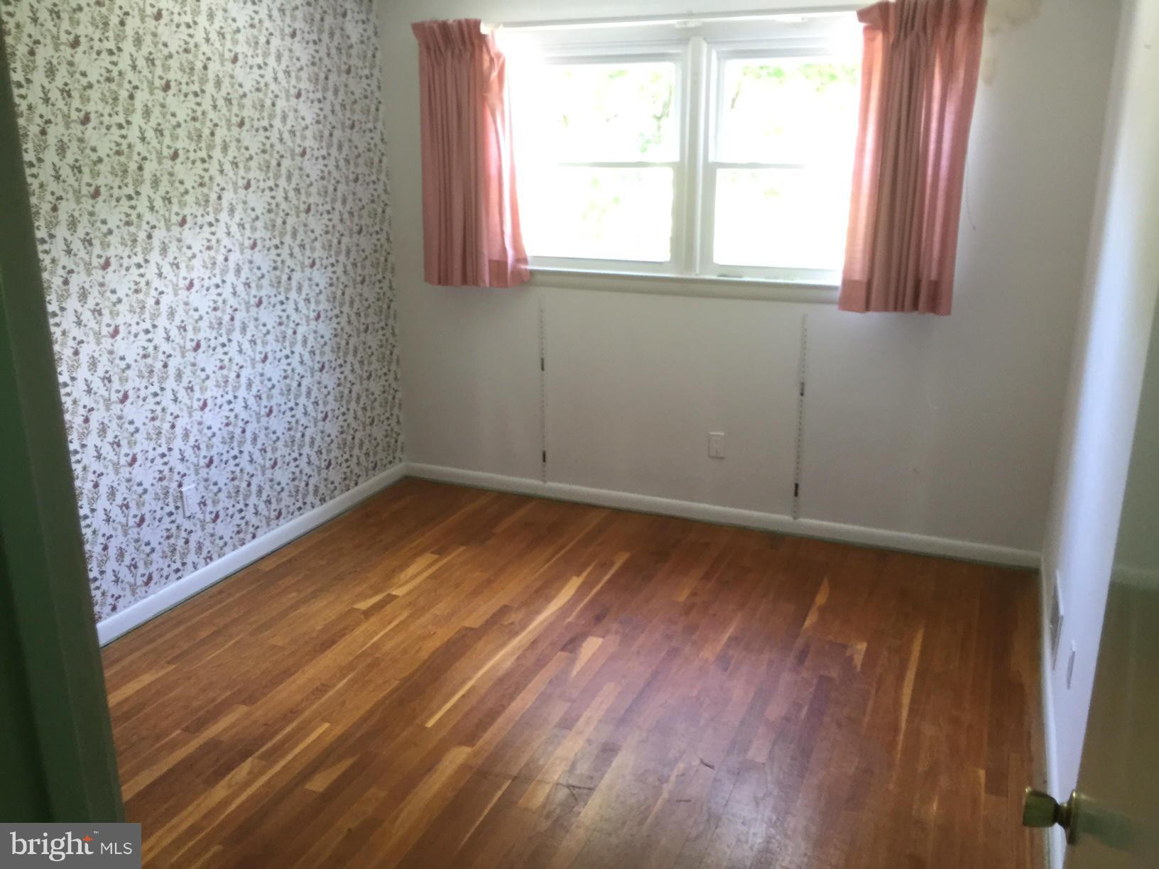 8809 Battery Road Alexandria, VA 22308 - Photo 22 of 27 Bedroom 3