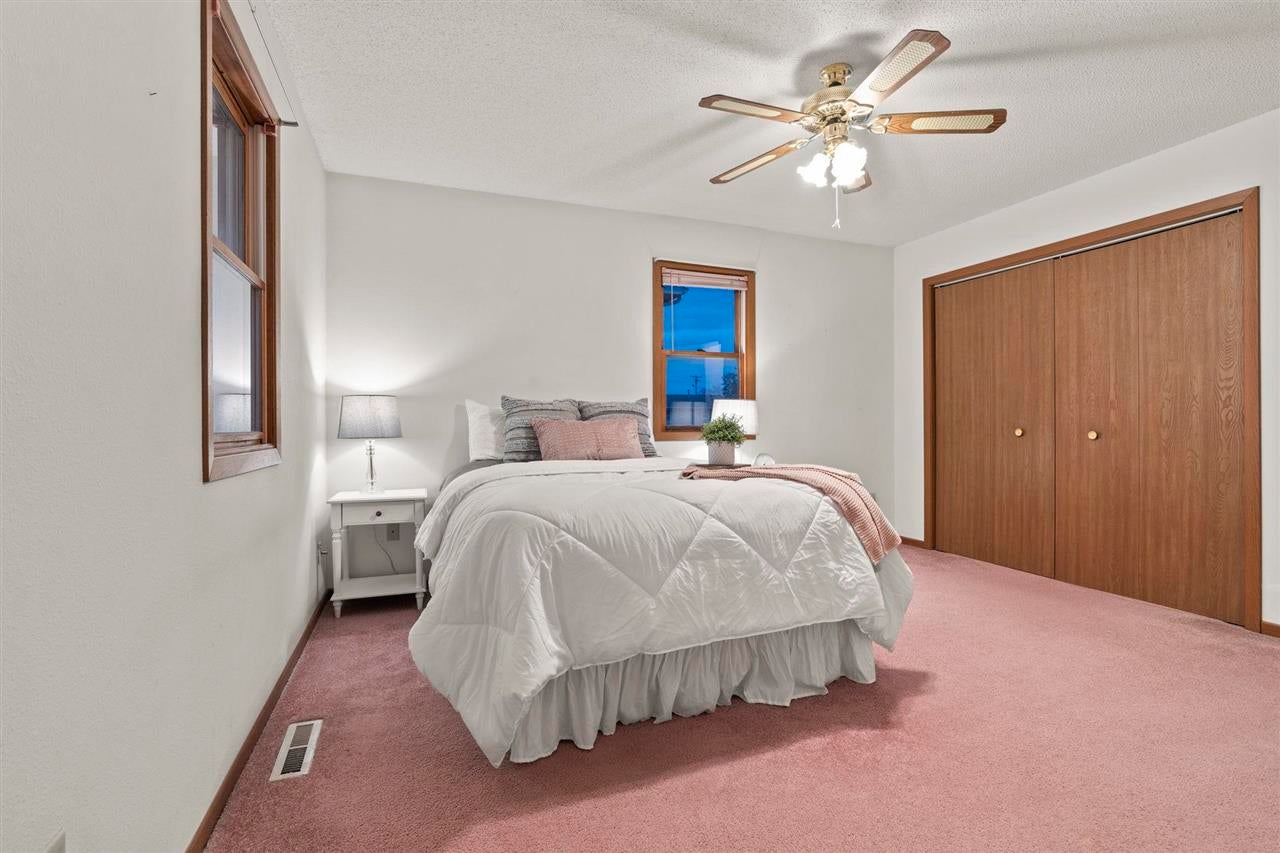 1102 E Place Kalona, IA 52247 - Photo 12 of 27 Gallery Image 12