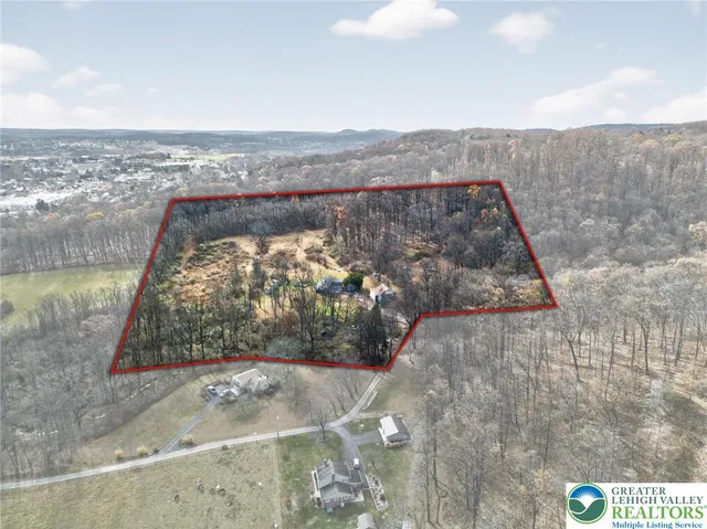 a view of a outdoor space