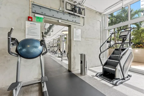 $4,300 | 1200 West Avenue, Unit 604, Miami Beach, FL 33139