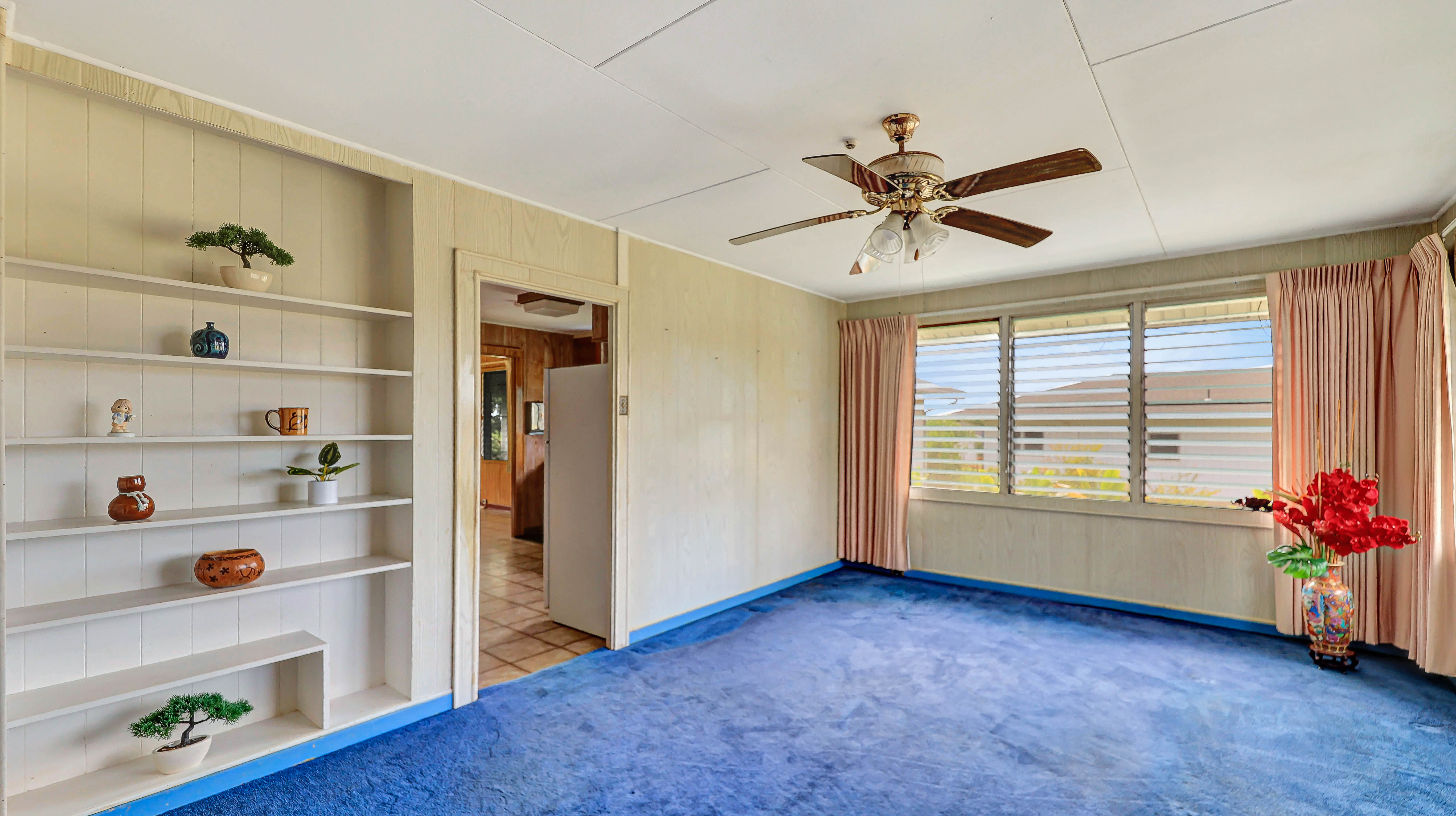 5116 Kula Road Kapaa, HI 96746 - Photo 4 of 28 a view of room with window and cabinet