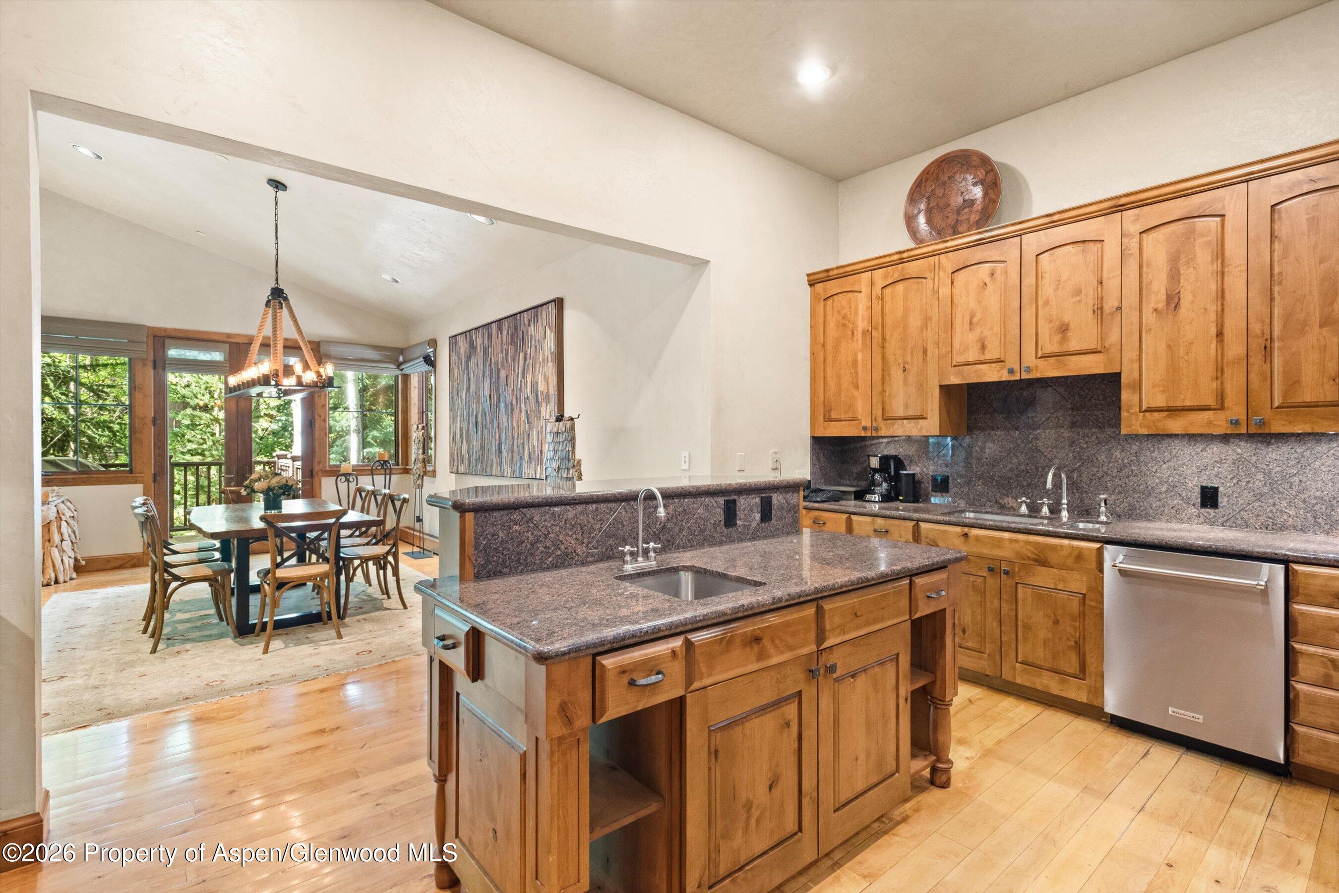 64 Prospector Road, Unit 7 Aspen, CO 81611 - Photo 15 of 49 14-64ProspectorRd_06192026_014