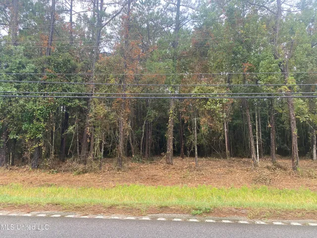 $64,900 | 613 Hwy Escatawpa Ms 39552, Moss Point, MS 39562