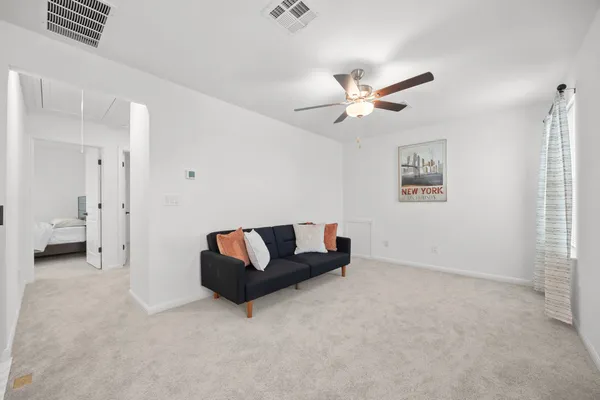 $1,995 | 126 Unakite Trail, Liberty Hill, TX 78642